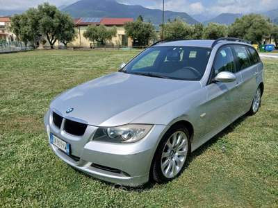 BMW Serie 3 320d station wagon Argento usata Massa