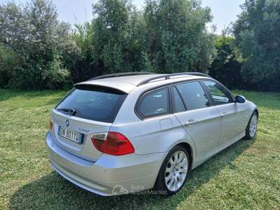 BMW Serie 3 320d station wagon Argento usata Massa