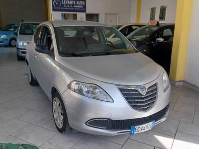 Lancia Ypsilon NEOPATENATI DISTRIBUZIONE FATTA Argento usata Follonica