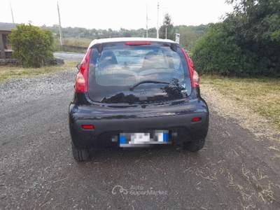 Peugeot 107 peugeot Sweet Years 1.0 benzina  Nero usata Linguaglossa