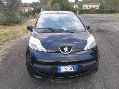 Peugeot 107 peugeot Sweet Years 1.0 benzina  Nero usata Linguaglossa