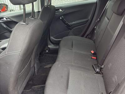 Peugeot 208 5p 1.6 bluehdi Active 75cv Arancione usata Erba