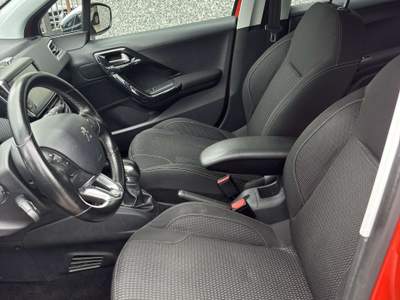 Peugeot 208 5p 1.6 bluehdi Active 75cv Arancione usata Erba