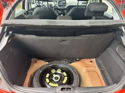Peugeot 208 5p 1.6 bluehdi Active 75cv Arancione usata Erba