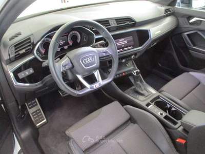 Audi Q3 Q3 Sportback (35) 2.0 TDI Identity Black S-Tronic Bianco usata Fossano