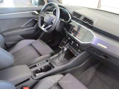 Audi Q3 Q3 Sportback (35) 2.0 TDI Identity Black S-Tronic Bianco usata Fossano