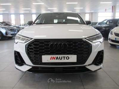 Audi Q3 Q3 Sportback (35) 2.0 TDI Identity Black S-Tronic Bianco usata Fossano