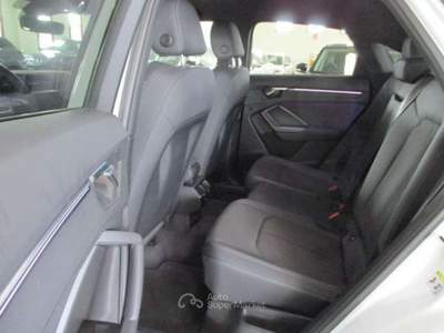 Audi Q3 Q3 Sportback (35) 2.0 TDI Identity Black S-Tronic Bianco usata Fossano