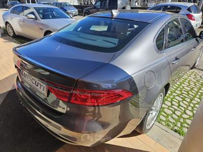 Jaguar XF XF II Berlina 2.0d Prestige 180cv auto (LEGGERE) Grigio usata Colleferro