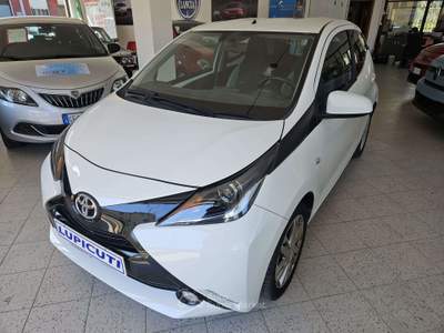 Toyota Aygo Aygo II 2014 5p 1.0 x-wave Bianco usata Colleferro