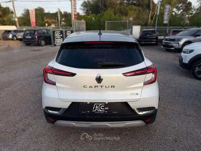 Renault Captur Captur II 2019 1.6 E-Tech full hybrid Techno 145cv auto Bianco usata Ardea
