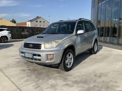 Toyota RAV4 2.0 Tdi D-4D cat 5 porte Sol Argento usata Pieve di Cento