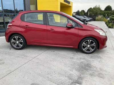 Peugeot 208 1.6 e-HDi 92 CV Stop&Start 5 porte Allure Rosso usata Pieve di Cento