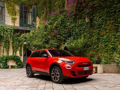 Fiat 600 Hybrid 145 CV DCT MHEV Sport Argento usata Pieve di Cento