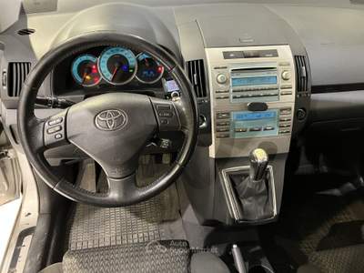 Toyota Corolla Corolla Verso 2.2 d-4d Sol 136cv N1 5p.ti Autocarro Grigio usata Fornovo di Taro