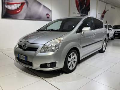 Toyota Corolla Corolla Verso 2.2 d-4d Sol 136cv N1 5p.ti Autocarro Grigio usata Fornovo di Taro