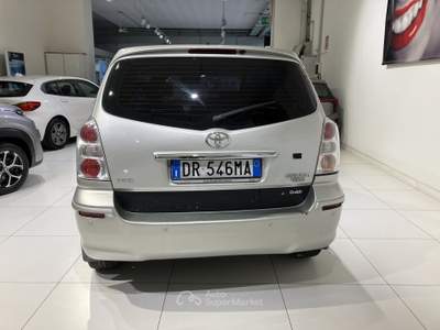 Toyota Corolla Corolla Verso 2.2 d-4d Sol 136cv N1 5p.ti Autocarro Grigio usata Fornovo di Taro
