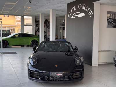 Porsche 911 Carrera 4 GTS Cabriolet * IVA ESP* Nero usata CARESANABLOT