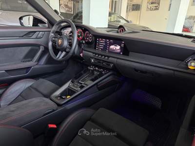 Porsche 911 Carrera 4 GTS Cabriolet * IVA ESP* Nero usata CARESANABLOT