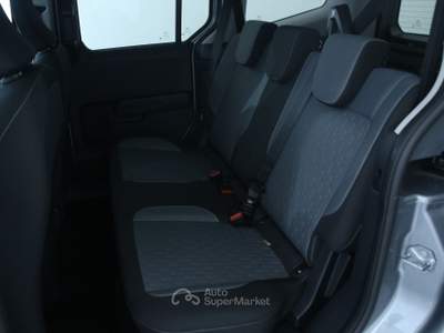 Ford Tourneo Courier 1.0 EcoBoost 125CV Titanium Auto Argento usata Feltre