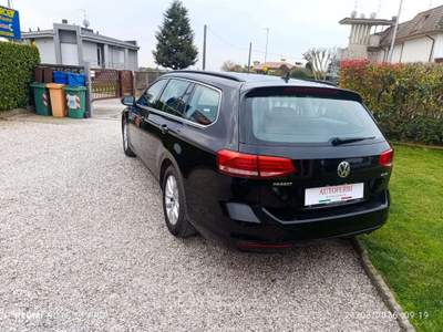 Volkswagen Passat Passat Variant 2.0 tdi Highline 150cv dsg 7m Nero usata Guidizzolo