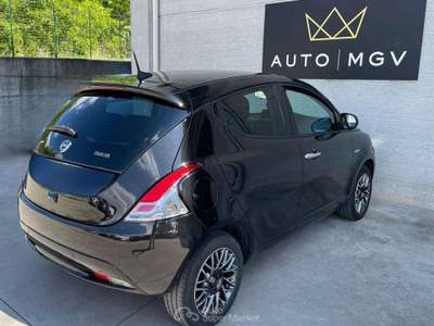 Lancia Ypsilon Ypsilon III 1.0 firefly hybrid Gold Plus s&s 70cv 5posti* PROMO Nero usata La Loggia