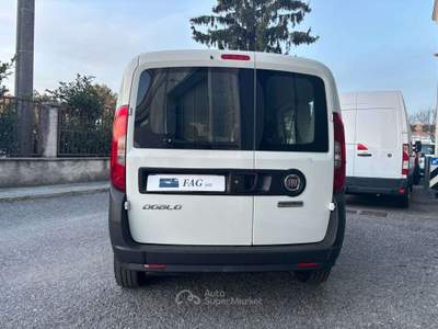 Fiat Doblò 1.6 M-Jet 90 cv COMBI 5 POSTI N1 Bianco usata Cazzago San Martino