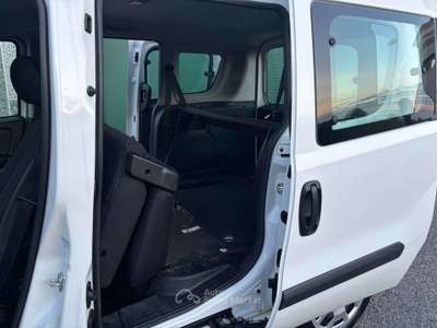 Fiat Doblò 1.6 M-Jet 90 cv COMBI 5 POSTI N1 Bianco usata Cazzago San Martino