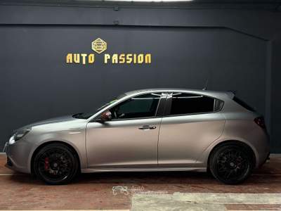 Alfa Romeo Giulietta Giulietta 1750 turbo Veloce 240cv tct R18 Euro6 Grigio usata Sesto San Giovanni