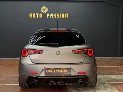 Alfa Romeo Giulietta Giulietta 1750 turbo Veloce 240cv tct R18 Euro6 Grigio usata Sesto San Giovanni
