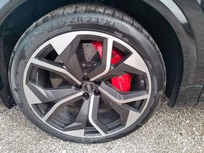 Audi Q8 Tenuta in modo maiacale, sempre tagliandata Audi Nero usata Torchiara