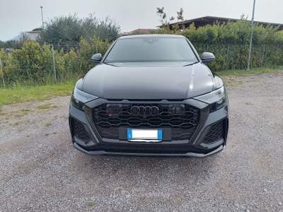 Audi Q8 Tenuta in modo maiacale, sempre tagliandata Audi Nero usata Torchiara