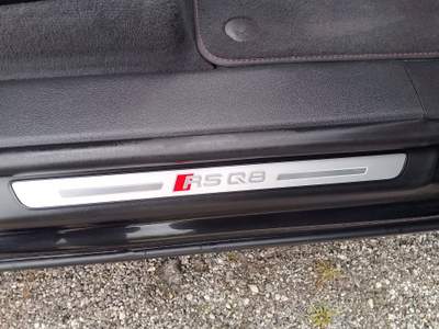 Audi Q8 Tenuta in modo maiacale, sempre tagliandata Audi Nero usata Torchiara