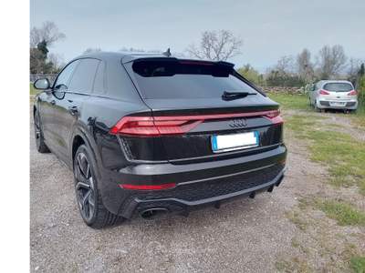 Audi Q8 Tenuta in modo maiacale, sempre tagliandata Audi Nero usata Torchiara
