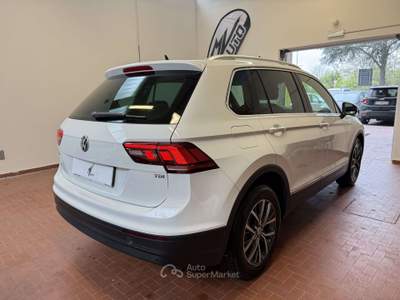 Volkswagen Tiguan 1.6 tdi Business 115cv Bluemotion Technology Bianco usata Ferrara