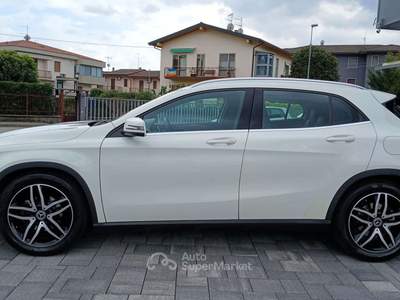 Mercedes-Benz GLA GLA 200 d Executive auto *NEOPATENTATI* Bianco usata Pescantina