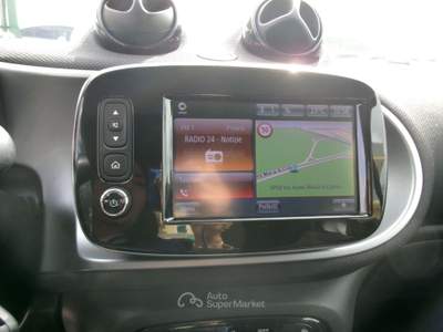 Smart ForTwo FORTWO 0.9 TURBO 90CV MY 18 TWINAMIC AUTOMATICA *NAVIGATORE* Nero usata Giugliano in Campania