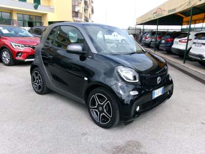 Smart ForTwo FORTWO 0.9 TURBO 90CV MY 18 TWINAMIC AUTOMATICA *NAVIGATORE* Nero usata Giugliano in Campania