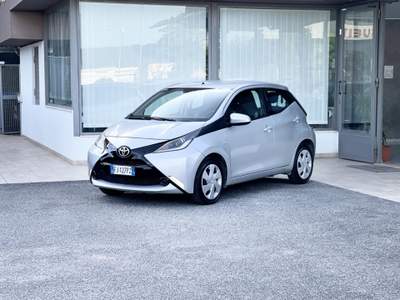 Toyota Aygo 1.0 Benzina 69CV E6 Neo - 2017 Grigio usata Roma