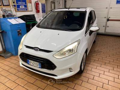 Ford B-Max 1.0 EcoBoost 100 CV Titanium Tetto Pano Bianco usata Melegnano