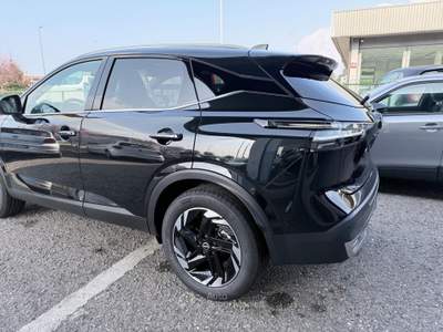 Nissan Qashqai 1.3 mhev N-Connecta 4wd 158cv xtronic Giallo usata MALNATE