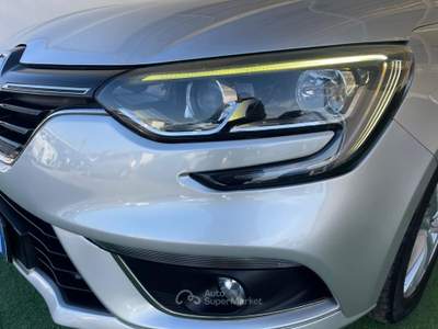 Renault Mégane MEGANE 1.5 DIESEL 110CV STATION WAGON Grigio usata Giugliano