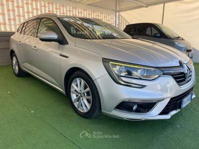 Renault Mégane MEGANE 1.5 DIESEL 110CV STATION WAGON Grigio usata Giugliano