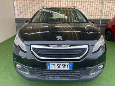 Peugeot 2008 1.2 BENZINA 82CV Nero usata Giugliano