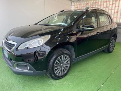 Peugeot 2008 1.2 BENZINA 82CV Nero usata Giugliano
