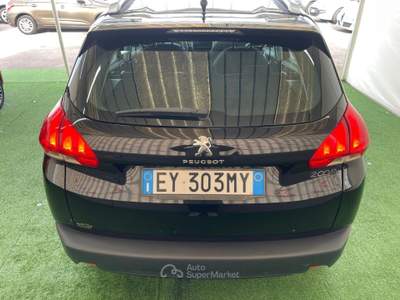 Peugeot 2008 1.2 BENZINA 82CV Nero usata Giugliano