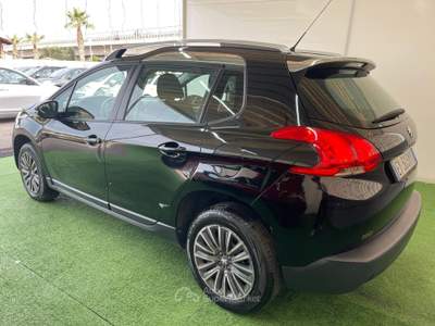 Peugeot 2008 1.2 BENZINA 82CV Nero usata Giugliano