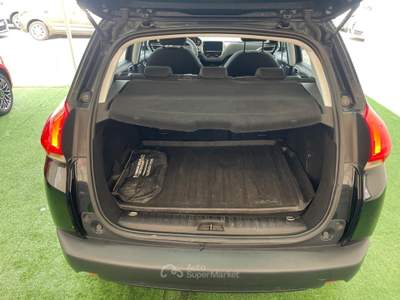 Peugeot 2008 1.2 BENZINA 82CV Nero usata Giugliano