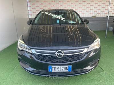 Opel Astra STATION WAGON 1.6 DIESEL 110CV Nero usata Giugliano