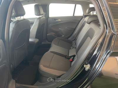 Opel Astra STATION WAGON 1.6 DIESEL 110CV Nero usata Giugliano